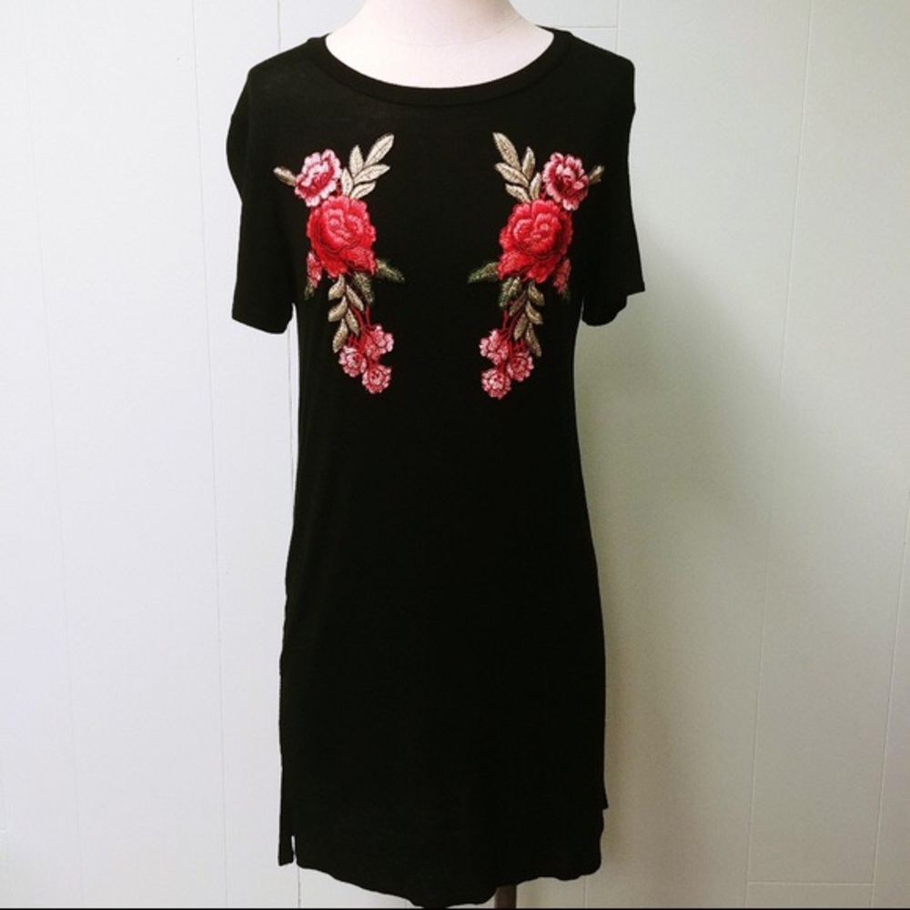 Charlotte Russe tshirt dress roses